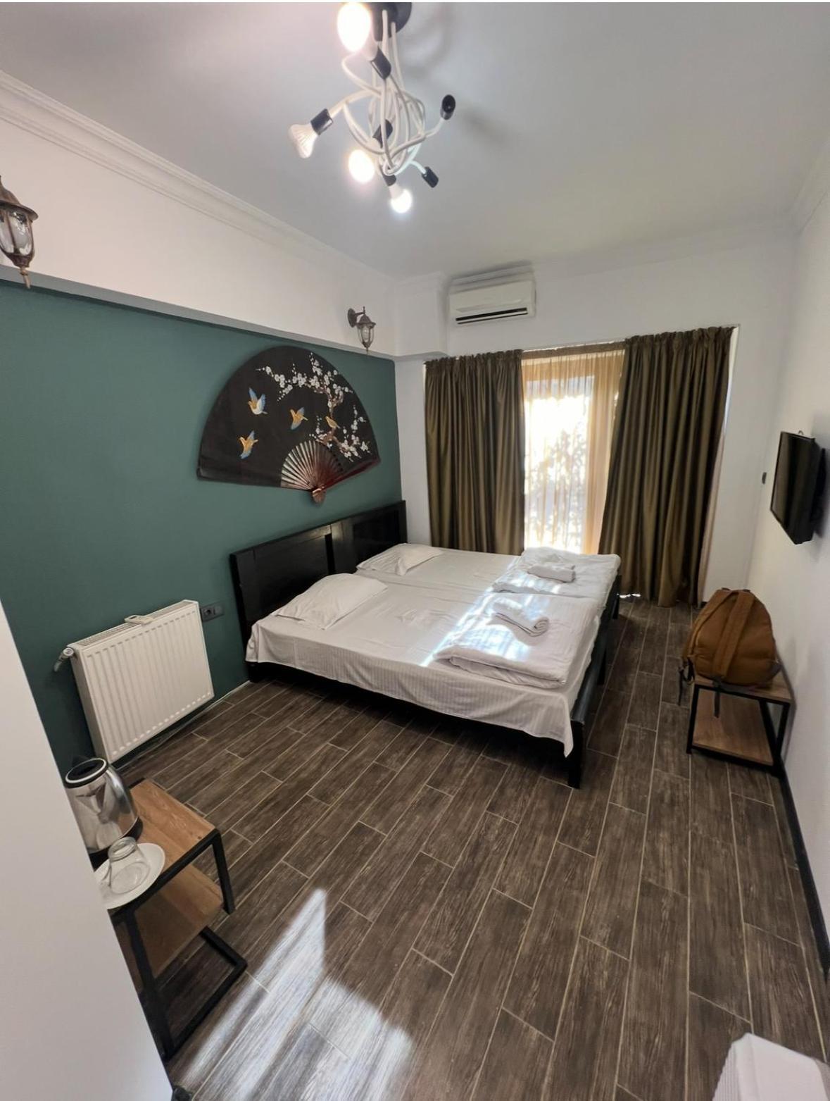 Hotel Isaka Tbilisi Buitenkant foto