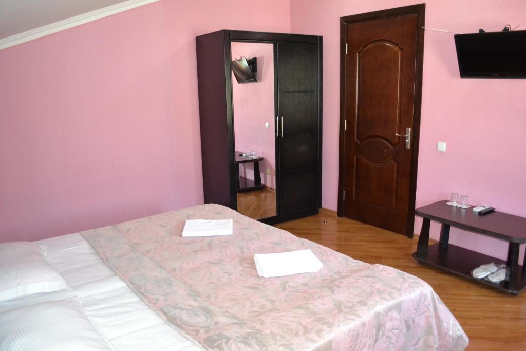 Hotel Isaka Tbilisi Kamer foto