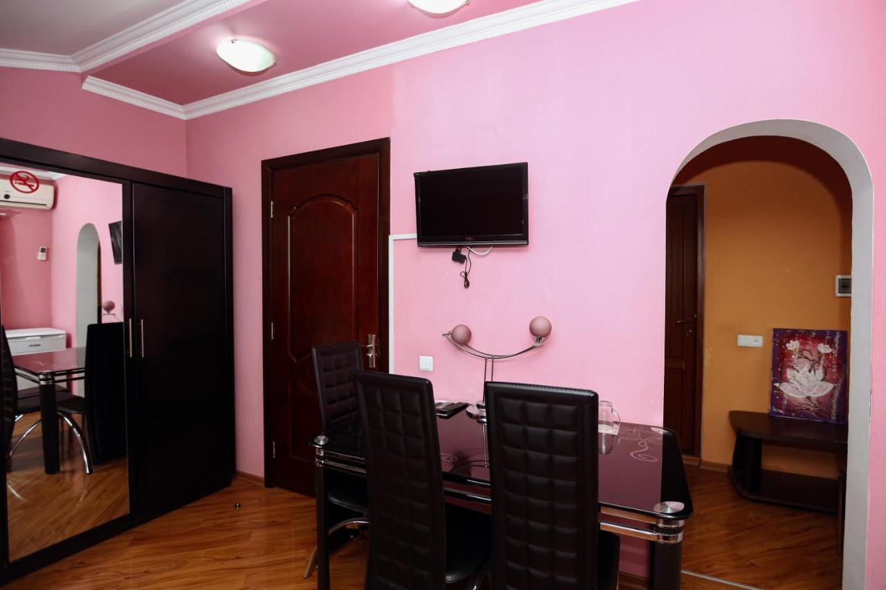 Hotel Isaka Tbilisi Buitenkant foto
