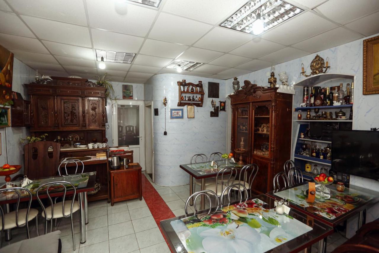 Hotel Isaka Tbilisi Buitenkant foto