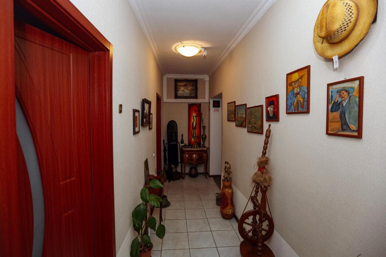 Hotel Isaka Tbilisi Buitenkant foto
