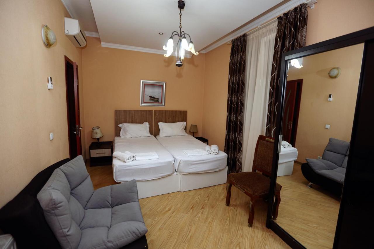 Hotel Isaka Tbilisi Buitenkant foto