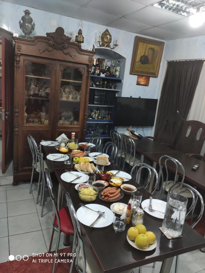 Hotel Isaka Tbilisi Buitenkant foto